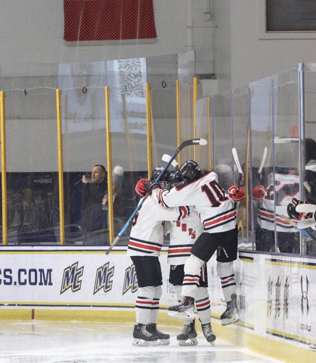 ‼️CANCEL YOUR PLANS THE BOYS ARE BACKK‼️
⏰ puck drop @7:15
📍THE MACK🏡
🥴Vs Waltham🥴
⚪️WHITEOUTTTT⚪️
⚠️YOUR ATTENDANCE IS MANDATORY⚠️ 🚨PACK THE BARN🚨
#PACKTHEMACK