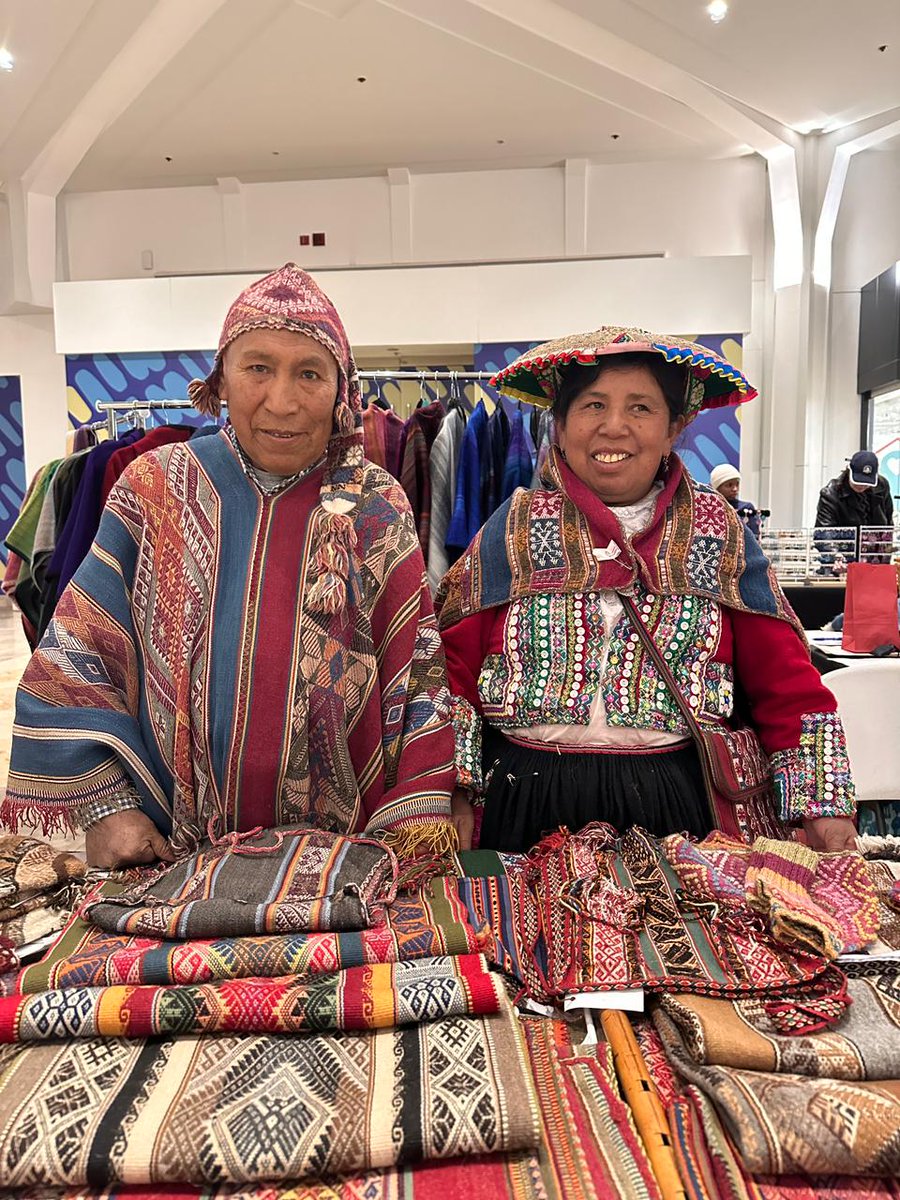 CSORG's tweet photo. Day 3 of #CulturalSurvivalBazaar brings joy and artistry to the Prudential Center in Boston, MA. Join us for live performances and unique creations from #IndigenousArtists. #CSBazaar #ShopIndigenous #BuyNative #IndigenousBrilliance stay
https://t.co/eQYAT8DLoR https://t.co/RDp6uN1EC4