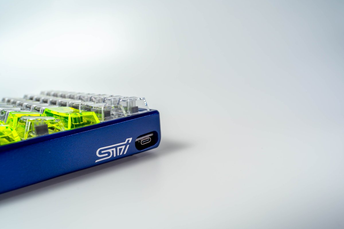 Mil_Keyboard's tweet image. Keyboard: Guide68
Switch: Kailh Midnight Silent V2
Keycap: FANCYLAB T1
#KEEB_PD #KEEB_PD_R176 #Guide68