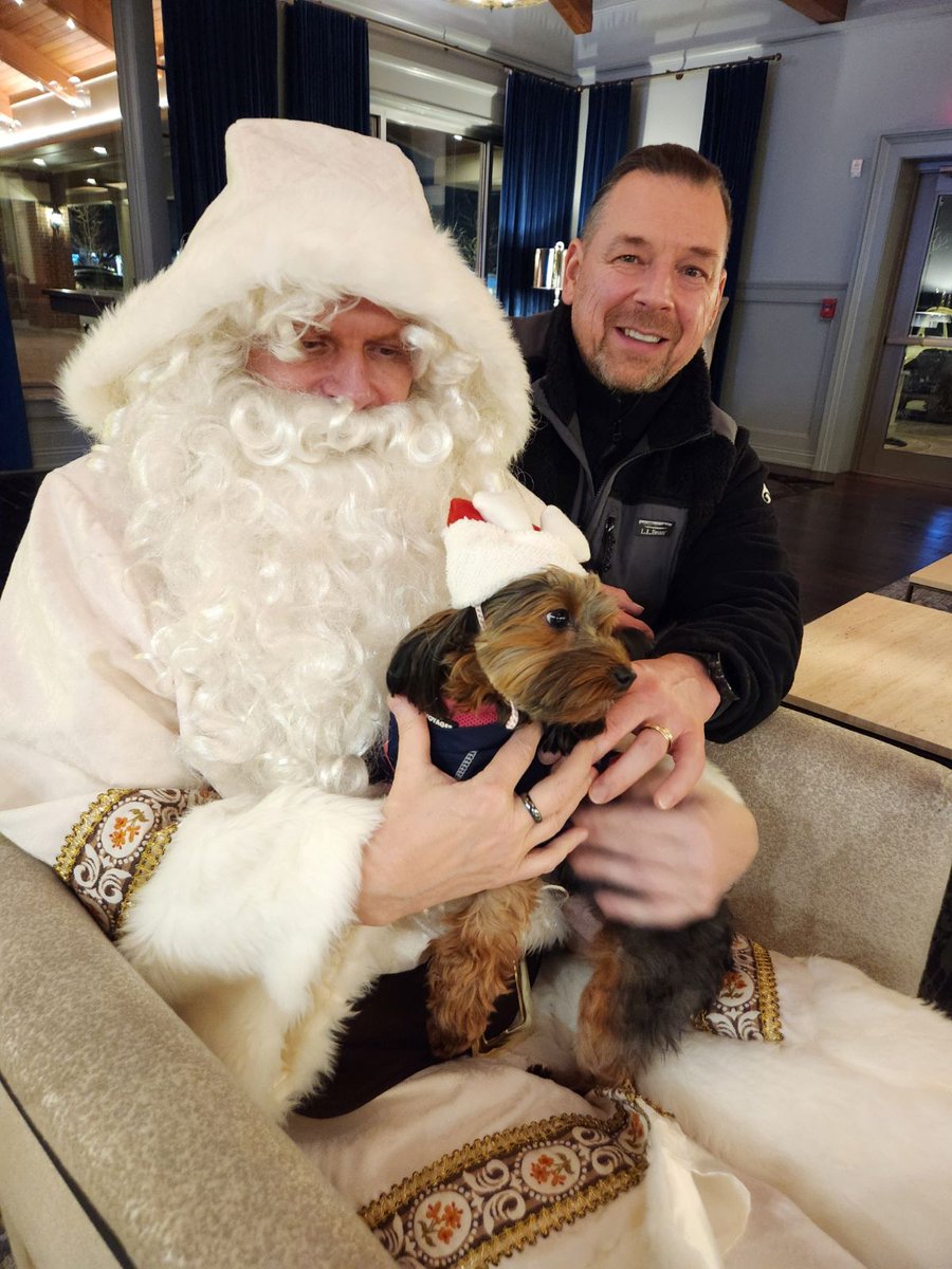 PersnlyFit's tweet photo. @OnPatrolLive Happy Holidays! https://t.co/Sf9wbJs5dc