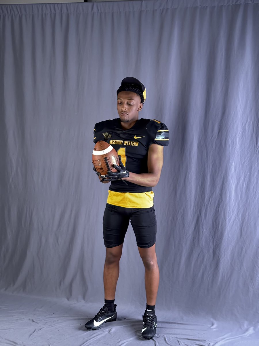 Blessed to receive an offer from Missouri Western State University! <a href="/KirkwoodFB/">Kirkwood Football</a> <a href="/jmac___19/">Jeremy Maclin</a> <a href="/JPRockMO/">JP Rock</a> <a href="/CoachEmoore/">Eriq Moore</a>