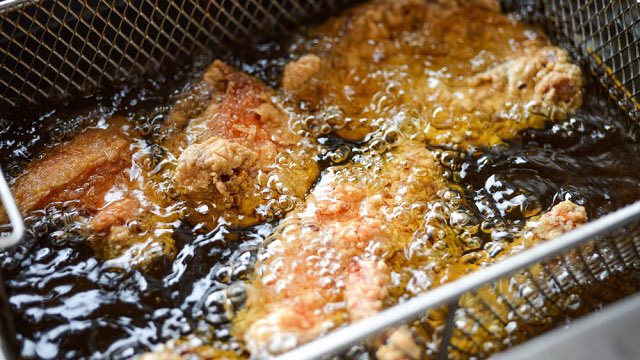 Capponi’s is looking for a fry cook! Call us at (815)452-2343 for more info, or stop in during regular business hours to fill out an application 💵 #jobvacancy #foodservice #tolucaillinois