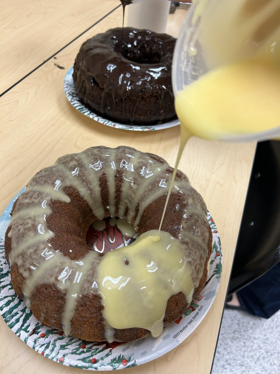 whipped up an malted eggnog & an espresso buttermilk bundt cakes for a christmas party.🤌🏾 #holidaybaking