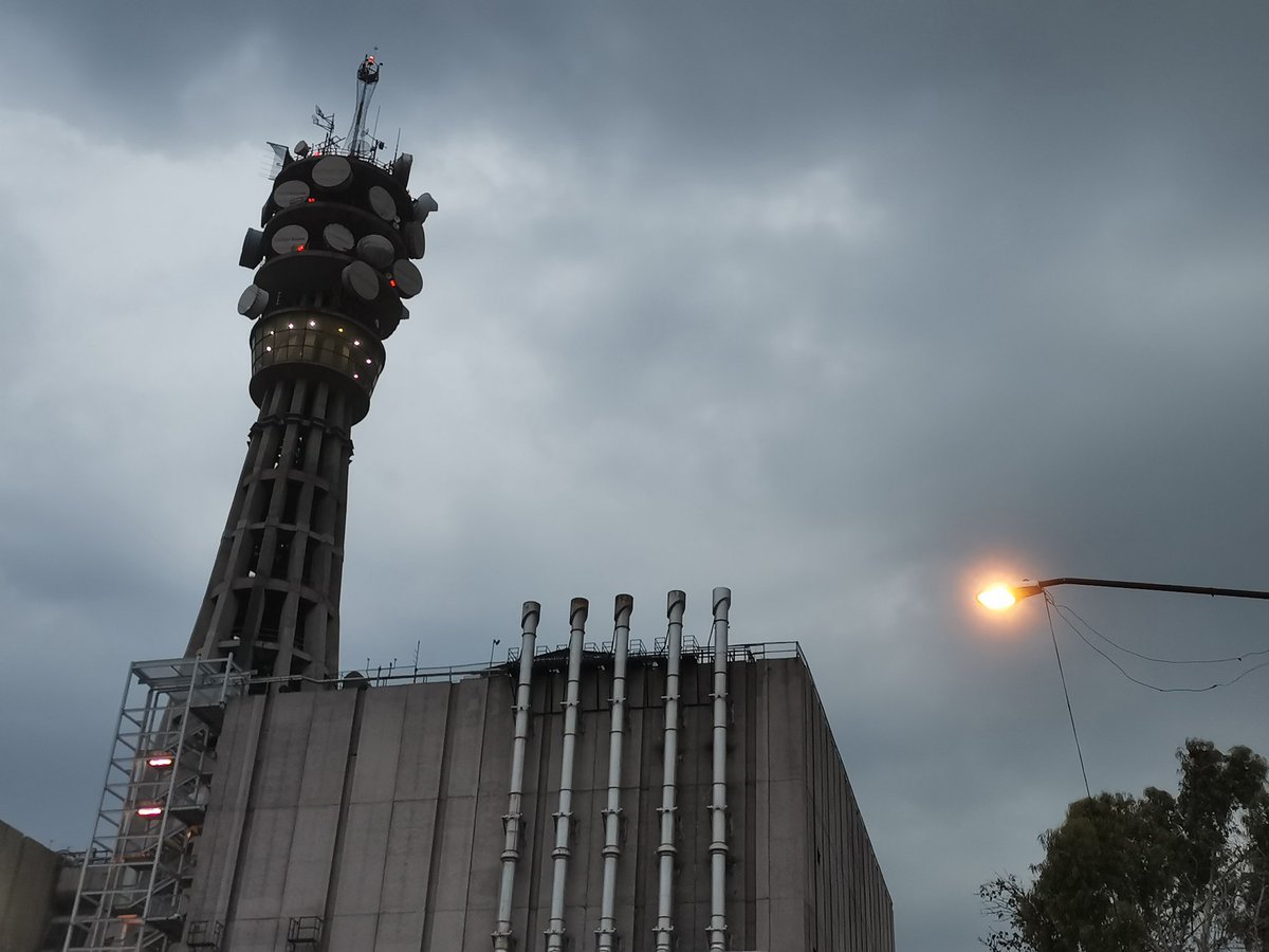 Olaf Furniss (@olafwide) on Twitter photo Hola <a href="/AxelArano/">Axel Arañó</a>, fue un placer saludarte y gracias por la explicación acerca Tlatelolco. ¿Como ves el edificio de Telmex? Hola <a href="/AxelArano/">Axel Arañó</a>, fue un placer saludarte y gracias por la explicación acerca Tlatelolco. ¿Como ves el edificio de Telmex?