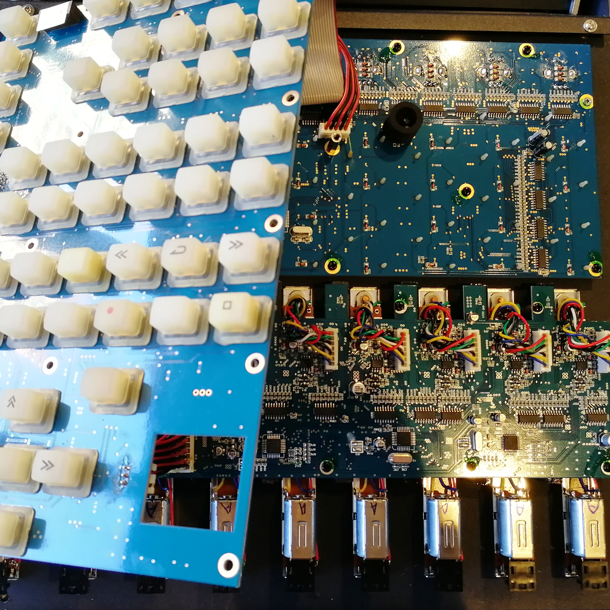 MixAndMasterEng's tweet image. Musical bricolage day