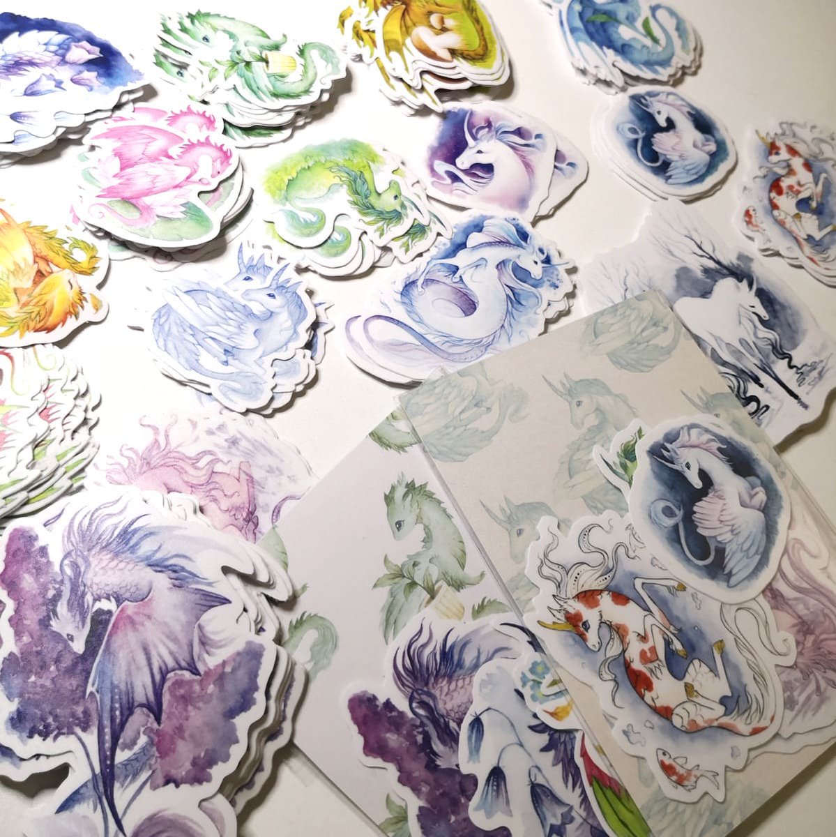 Making stickerpacks ✨
Some of them will be available after New Year ^^
#dragons