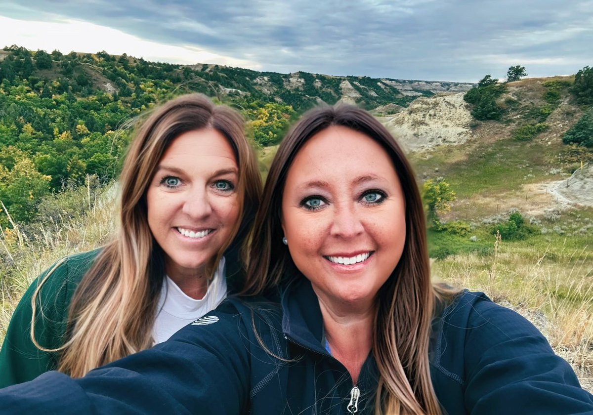 Amy Rogers Ivey (@officialamyivey) on Twitter photo Happy Birthday to my favorite travel partner <a href="/SeabaughAmanda/">Amanda Seabaugh</a>! I hope your day is amazing! #BOLDNP #squarestates #roadsideattractions <a href="/BOLDNP/">BOLD Northern Plains</a> Happy Birthday to my favorite travel partner <a href="/SeabaughAmanda/">Amanda Seabaugh</a>! I hope your day is amazing! #BOLDNP #squarestates #roadsideattractions <a href="/BOLDNP/">BOLD Northern Plains</a>