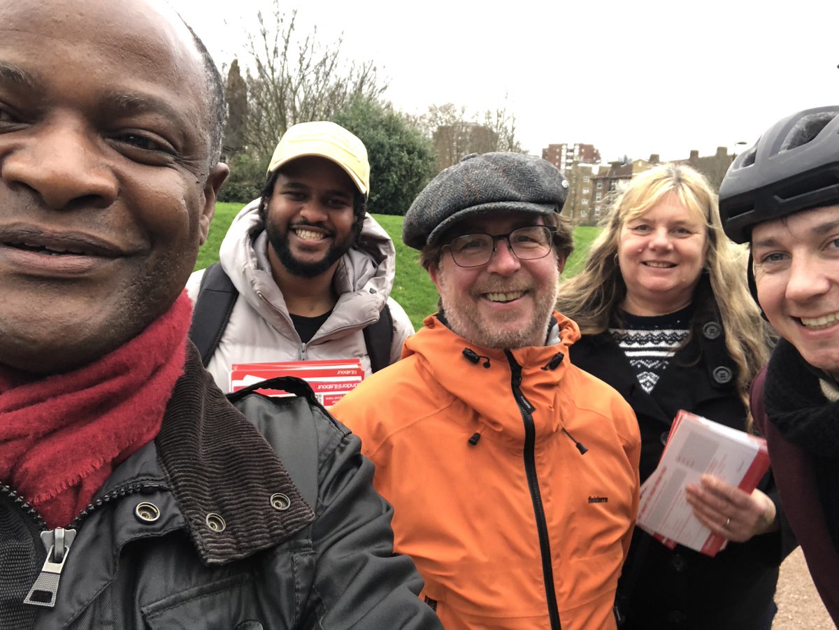 Strong doorstep support today for London’s Labour Mayor Sadiq Khan and North Walworth ward Councillors. ✅ Support for ULEZ Extension ✅ Building Affordable Homes ✅ Safe Streets ✅ All Primary Schools Free Meals ✅ Greener London for everyone Are just a few issues👍🏾