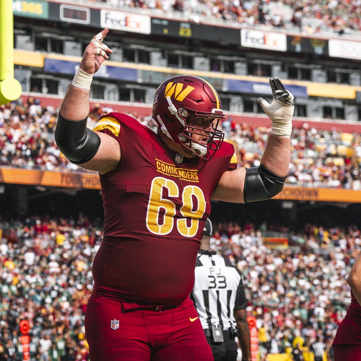 Washington Commanders (@commanders) on Twitter photo Few can battle back like <a href="/TylerLarsen58/">Tyler Larsen</a> 💪
Congrats to Tyler for being our 2023 Ed Block Courage Award winner 🏆 Few can battle back like <a href="/TylerLarsen58/">Tyler Larsen</a> 💪
Congrats to Tyler for being our 2023 Ed Block Courage Award winner 🏆