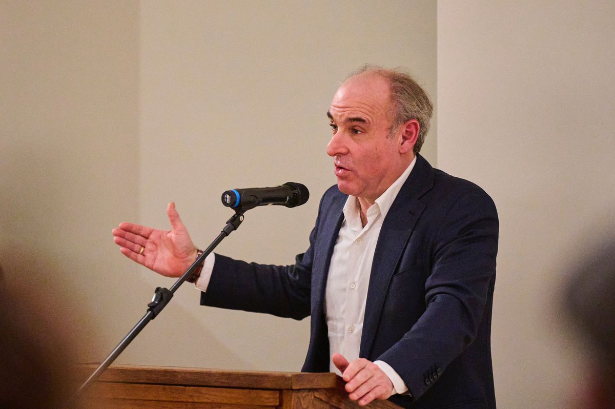 PanoramaMesdag's tweet photo. Een geslaagde opening, niet in de laatste plaats dankzij de woorden van Daniël Roos, directeur van @JINC, die een link legde tussen de kinderen van de Haagse school en kinderen nu. De schilderijen zijn ontroerend en zetten je aan het denken. Kom langs en oordeel zelf!
#museumtip https://t.co/c0p6EJA10g