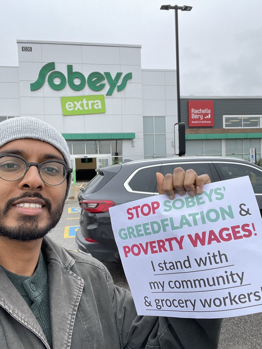 The grocery oligopoly has been robbing consumers through price gouging all the while paying poverty wages to their workers. 

I’m at @Sobeys in #Milton. End #Greedflation and pay #FairWages! Solidarity with striking workers in Halifax ✊🏾. 

#Justice4Workers #5CentsNotEnough