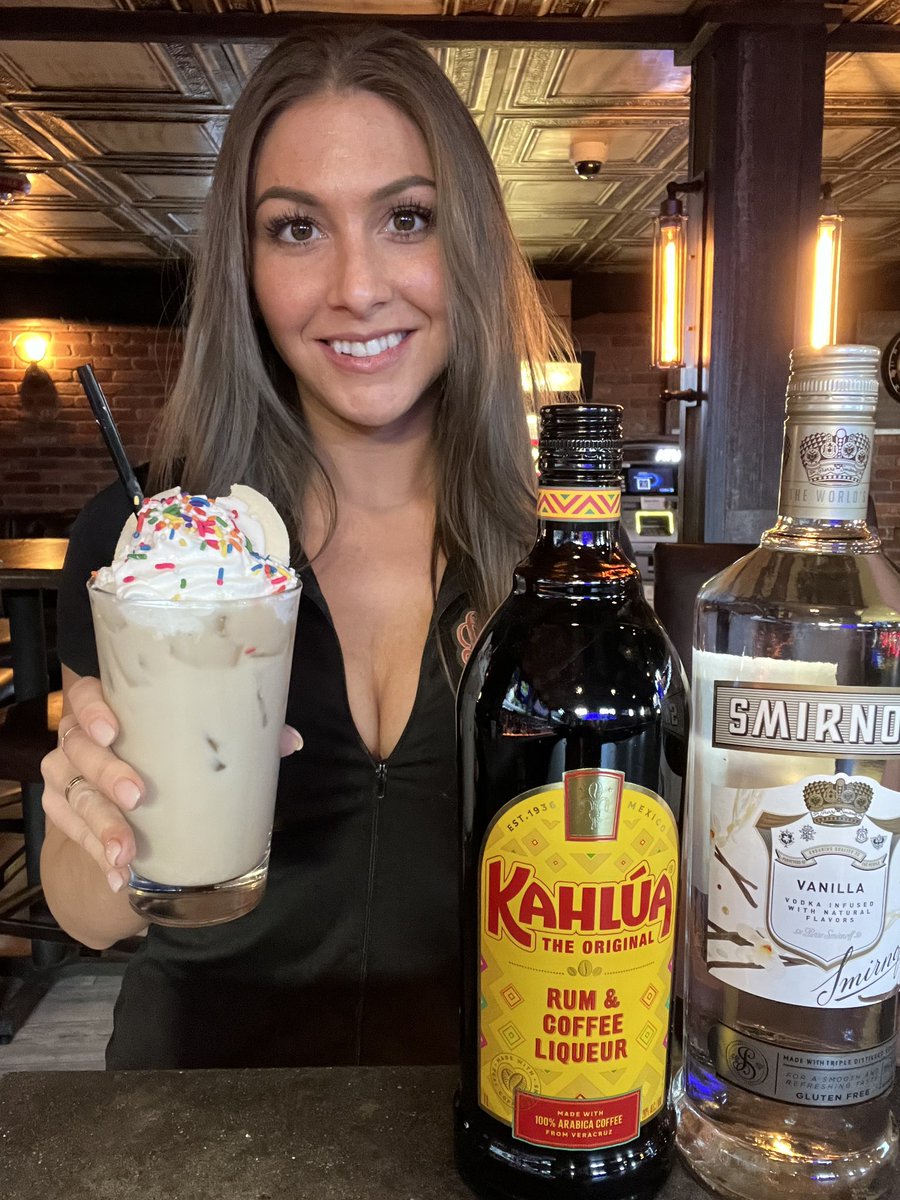 🏈 Super Sports Saturday! NFL & College Football all day & 🐻 Bruins Tonight! 🍪 Be sure to try our boozy Iced Sugar Cookie Latte! Open 365 till 1am! #icedsugarcookie #bostondrinks #jimbeamvanilla