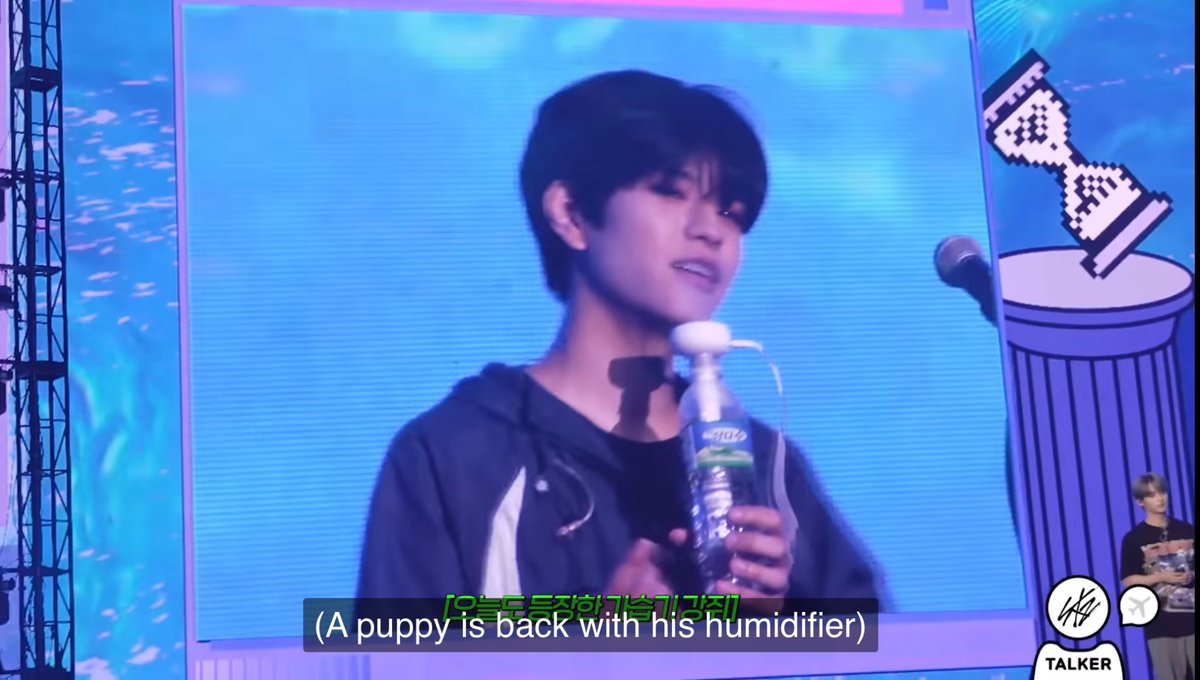 seungtmi's tweet photo. seungmin’s routine before sleeping is that he turns on the humidifier so his throat won’t dry, then in the morning he plays the “take a look” playlist from youtube on his two speakers that he switches on right after waking up. he really loves his humidifier 🥹

#seungminute https://t.co/JEUztBpFmi