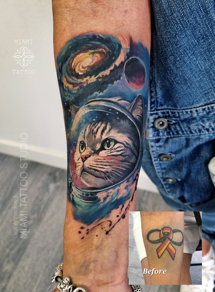 Professional tattoo cover-up performed by artist and tattoo master Lina Anenkova, possessing a higher education and ten years of experience in the tattoo industry.