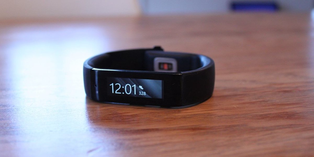 Microsoft Band Lappari.com hefur verið með Microsoft Band snjallúrið í prófunum síðan í fyrra  #sarpurinn lappari.com/2015/10/micros…