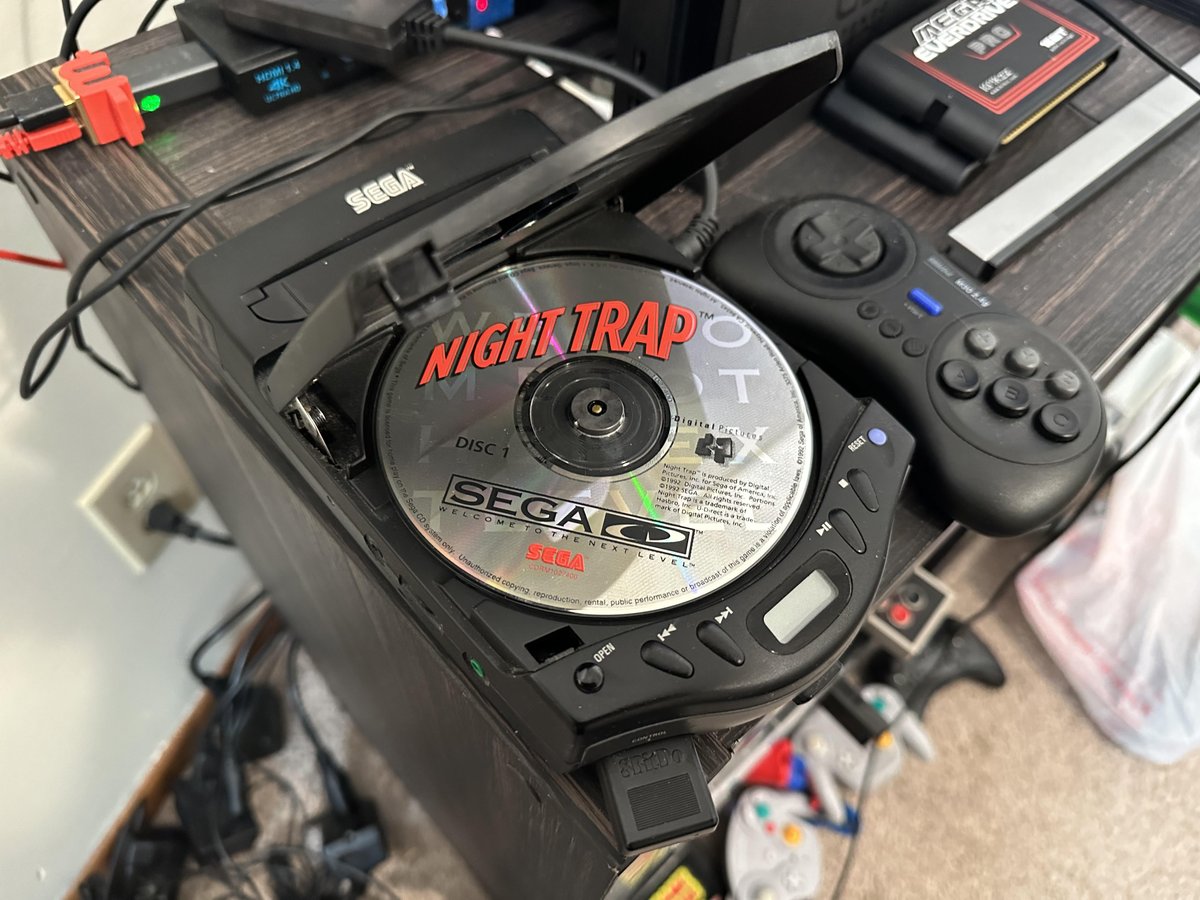 UnicityPoint's tweet image. Big new offbeat console collection addition! A Sega CDX (Genesis and Sega CD all in one) that's been calling to me from my local game shop and I finally pulled the trigger thanks to a 20% off holiday coupon 😍