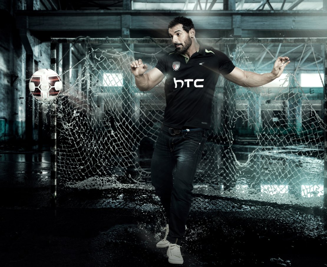 The horizon, to remind you of #yourcourage, sends its gentle waves of confidence to kiss your feet.

#JohnAbraham