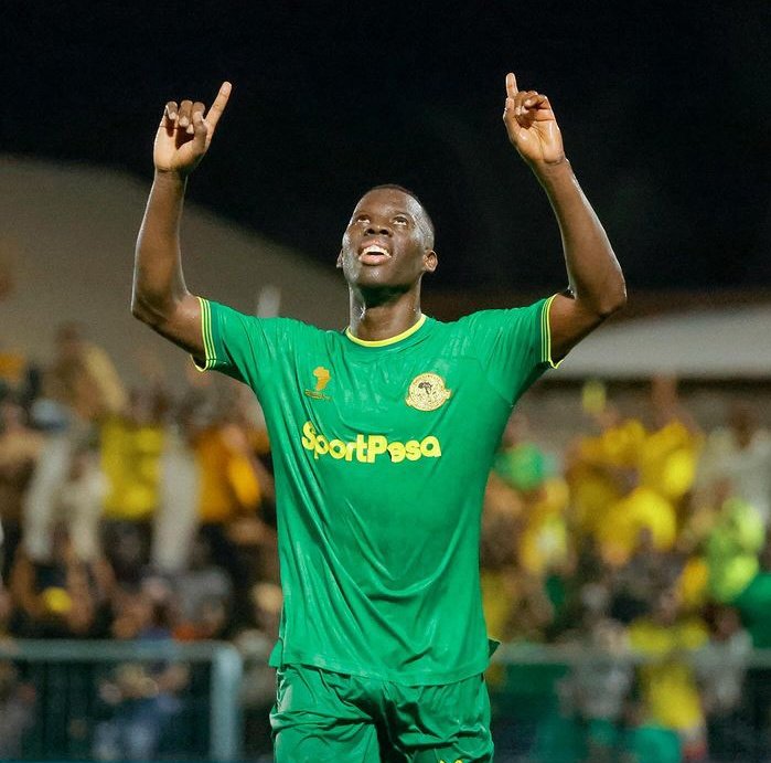 Alhamdulillah.... +3 points for my team and 2 goals for me, we move 💪 #DaimaMbeleNyumaMwiko 💛💚 #NBCPremierLeague 🔰