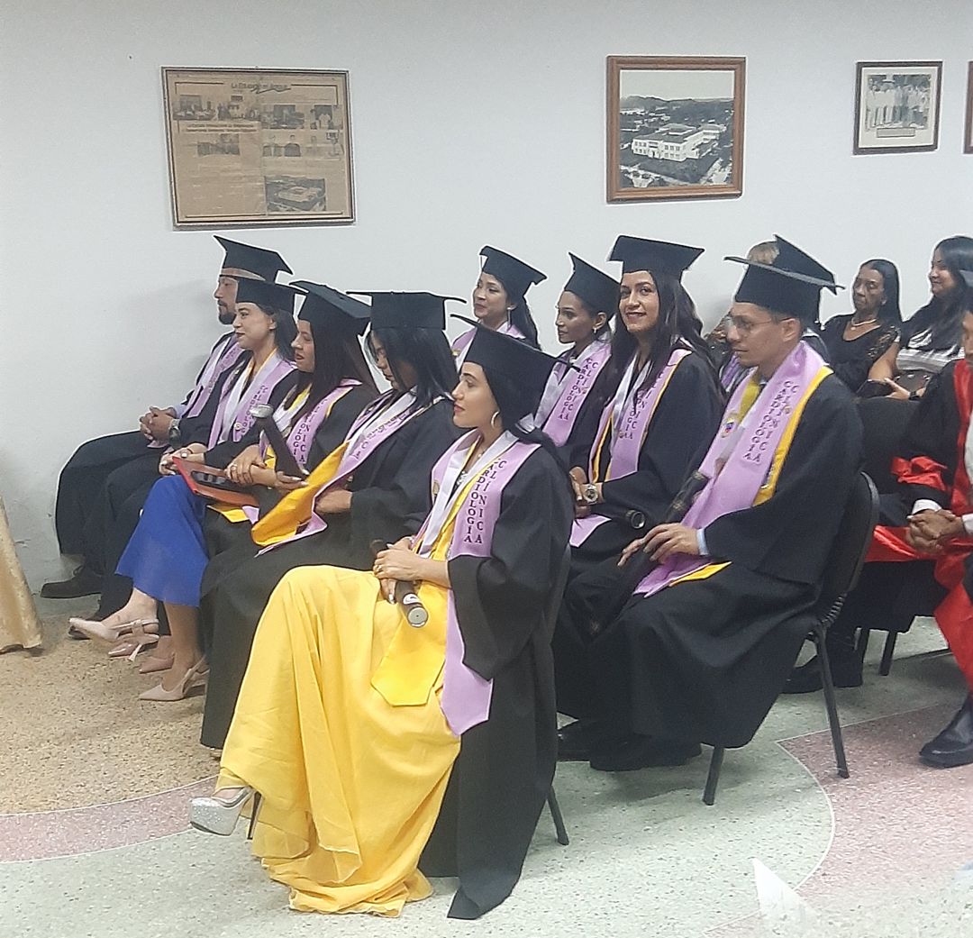 cedocabar's tweet photo. Solemne Acto de Grado de la XXV Promoción de Especialistas en Cardiología Clínica del CEDOCABAR.
https://t.co/w0rrcvfseh
@MagaGutierrezV  @Soykarinacarpio @DraShirleySalud @MinSaludVE https://t.co/piRqzrUiKv
