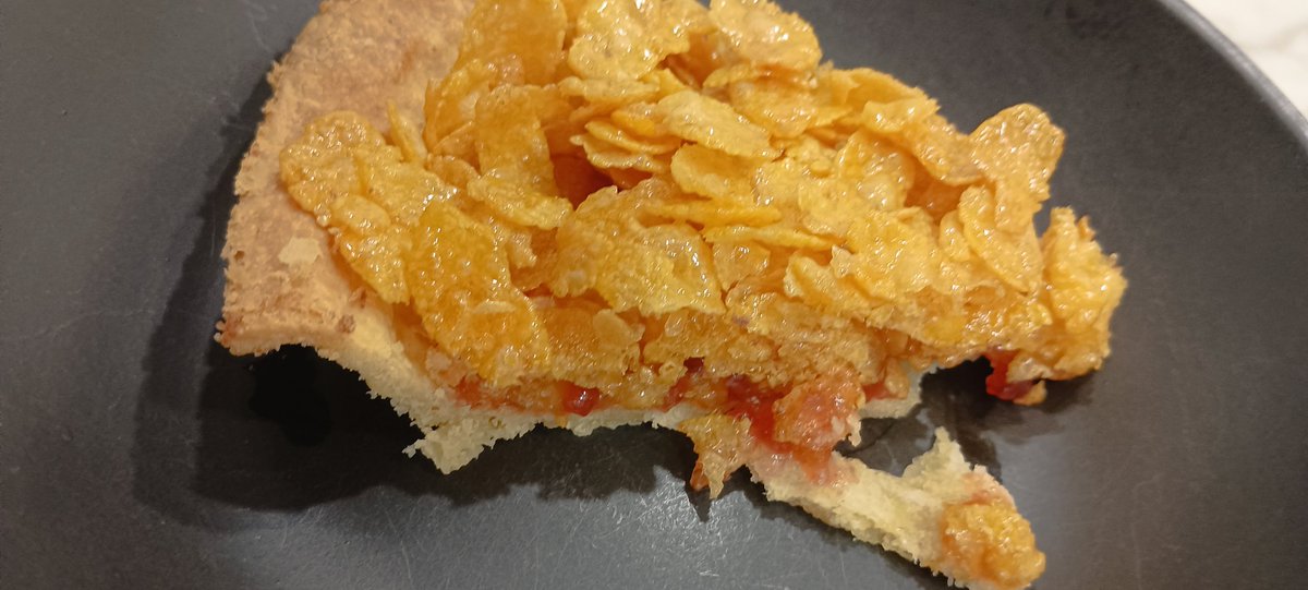 Dark_KnightUK's tweet photo. Doing some baking this weekend
Bakewell tart and cornflake tart....perfect with some custard!

#baking #cornflake #bakewell #vexpert #food #desserts #delicious https://t.co/c0joFQF6QA