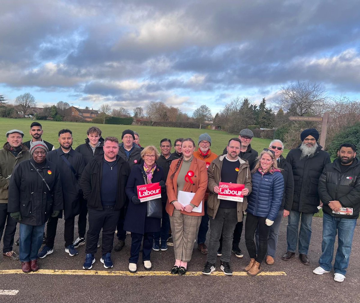 Amazing turnout of #Labour supporters canvassing and leafleting in #GlenParva and #Blaby this afternoon for our brilliant candidate LAURA BADLAND.