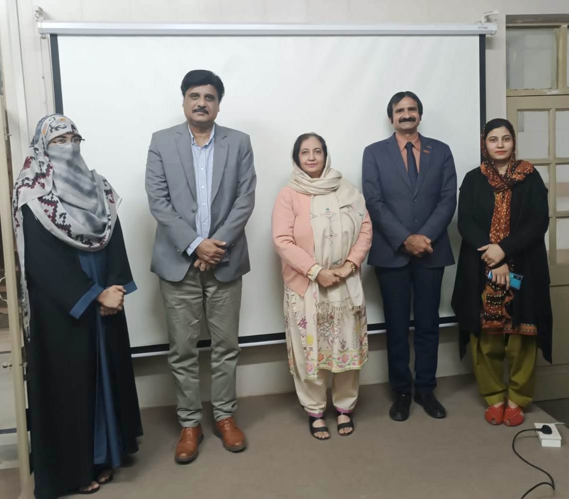 DoZ_LCWU's tweet photo. Dr. Rida Ahmad was awarded a PhD in Zoology on December 15, 2023. She presented her Thesis titled “Vulnerability assessment of Pakistan’s threatened species using the Habitat Suitability Index” supervised by Prof. Dr. Farkhanda Manzoor and co-supervised by Prof. Dr. Zulfiqar Ali. https://t.co/g5Kyi5ThOM