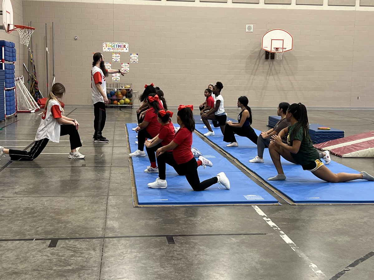 Motiv8d_Mommi3's tweet image. @HillCheerHawks and @we_houstontx tumbling workshop at @Hill_AISD. Bringing new opportunities through collaboration #MyAldine @AldineISD