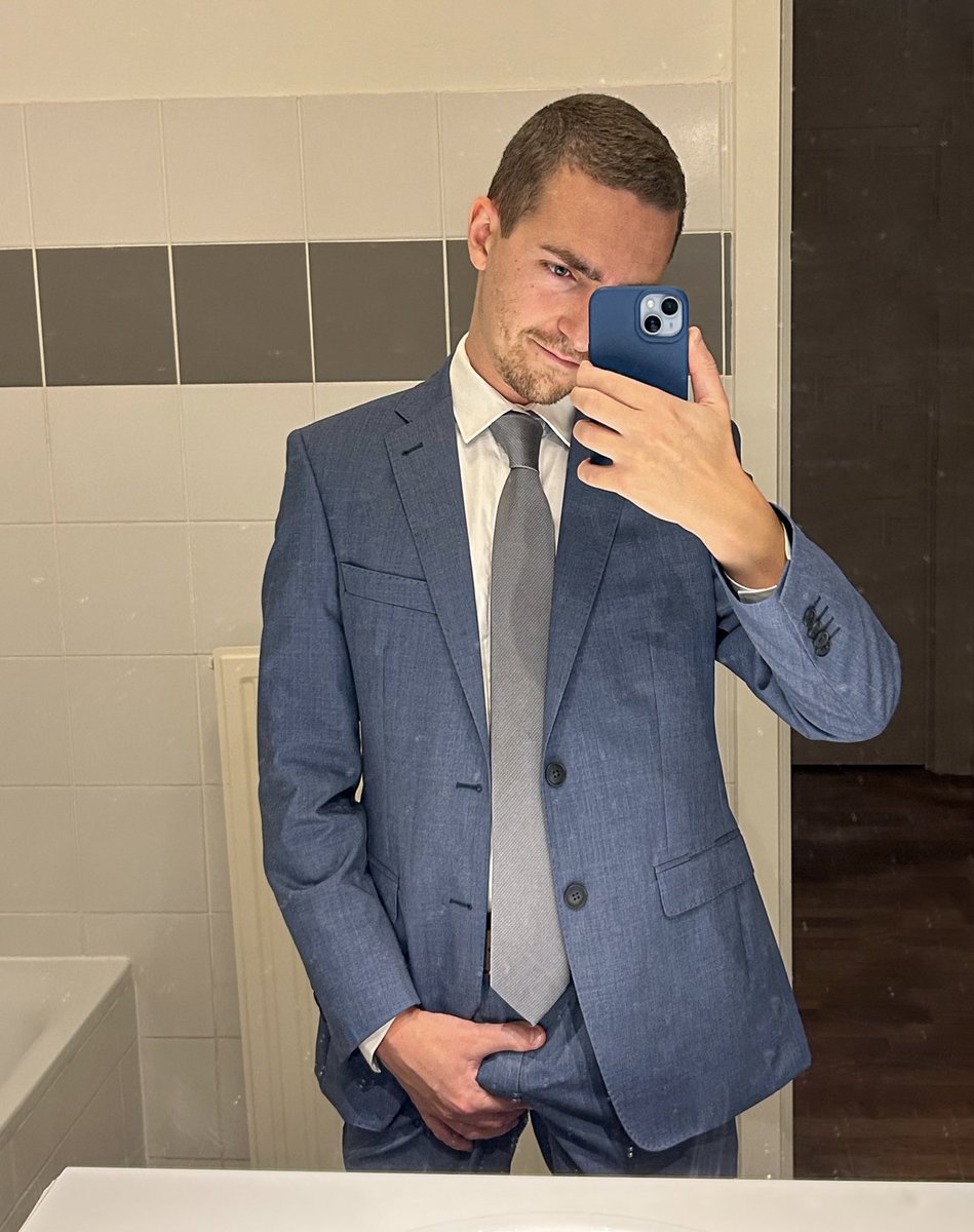 I *fucking* love wearing suits. 👔

Wanna be a good boy? Unzip that #cashcock 🍆🏧.

<a href="/findominfluence/">The Findom Influencer</a> <a href="/leakyrtbitch/">LeakyRTbitch owned by @dominatordamon</a> <a href="/MASTER_UPDATES/">|₵Å$H MÅ$T€R_UPDÅT€$ 🇺🇸|39K|</a> #findom #cashmaster #suitfetish #menatplay