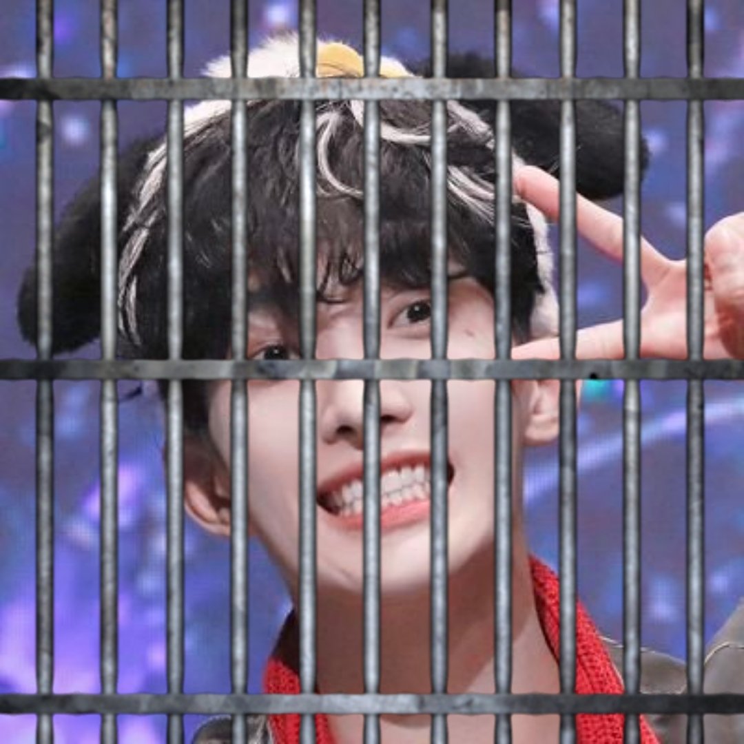 swiftiecarcel's tweet image. 5 horas para @dokyeomblox