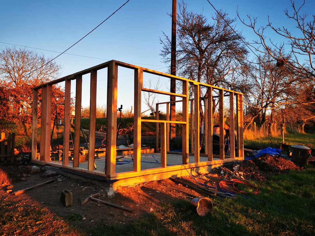 ObjectifZero's tweet image. Entre ce matin et ce soir j&apos;ai littéralement envoyé du bois !