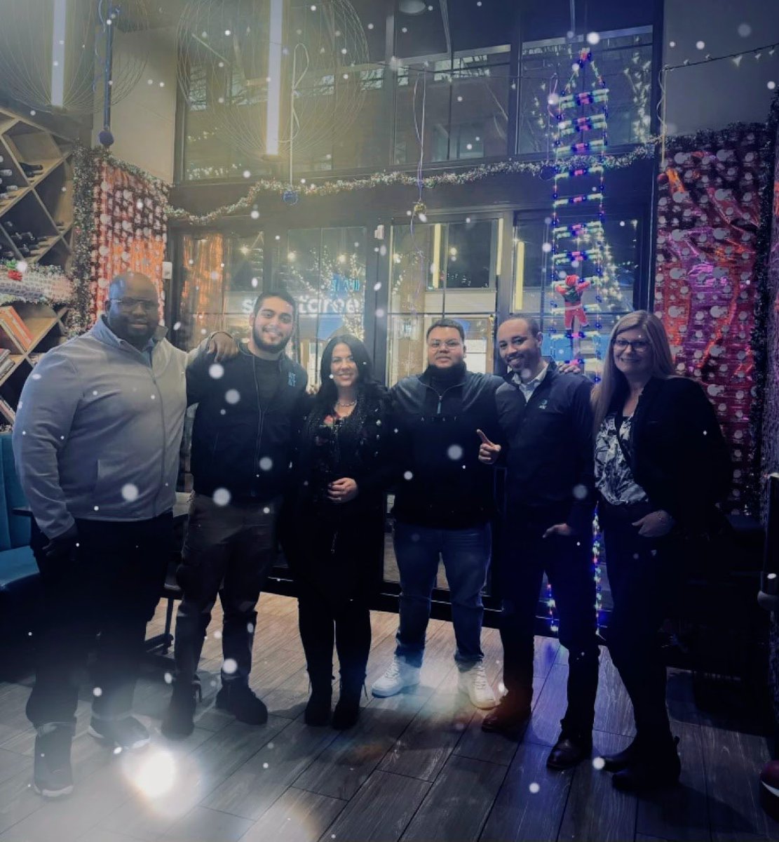 Out and about with Mid-Atlantic leaders! Celebrating success in 2023 and strategizing for an even better 2024! <a href="/DaleB1/">Dale S. Brown</a>⁩ ⁦⁦<a href="/jillmill321/">Jillian Miller</a>⁩ ⁦<a href="/404girl/">Betsy Francis</a>⁩ ⁦@MASMakeItMatter⁩ ⁦<a href="/Asurion/">Asurion</a> ⁦<a href="/ProtectionPatr2/">Protection Patrol</a>⁩