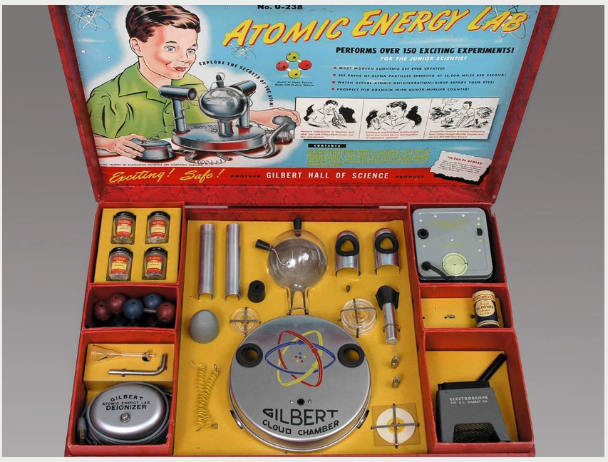 worksovart's tweet image. That’s my 13 year old son&apos;s Xmas present sorted. It comes with uranium, beta-alpha, beta, and gamma radiation sources. What on Earth could go wrong?
#Xmas 
#toys 
#giftideas 
#nuclear 
#uranium
