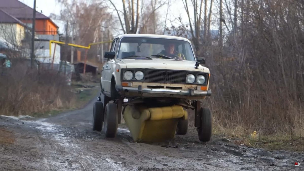 This Lifted Lada On Portal Axles Fears Nothing dlvr.it/T0Dfpr