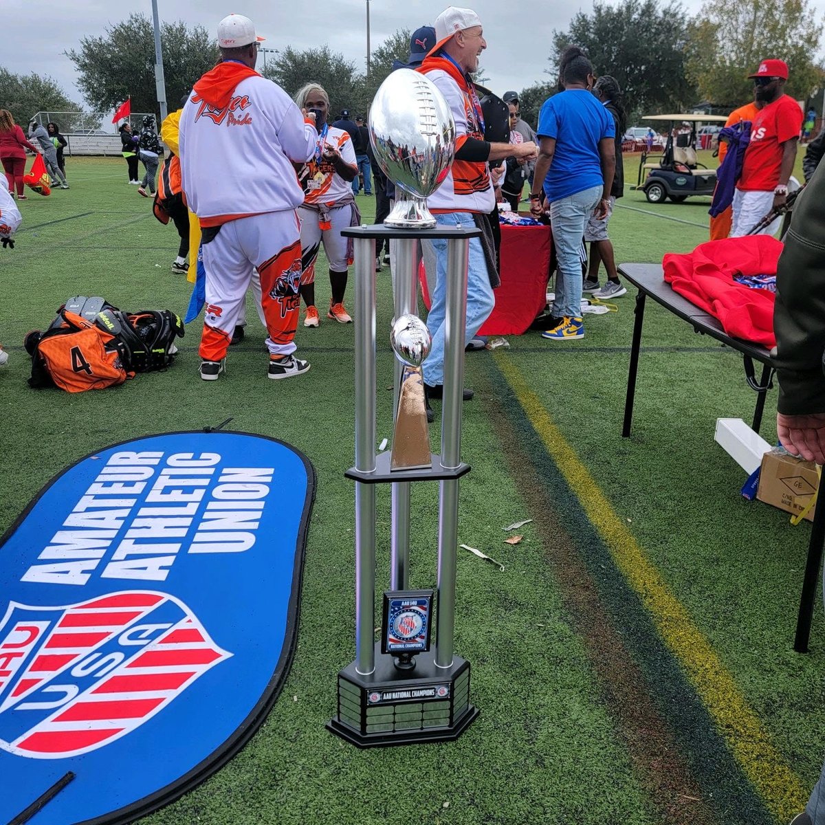 Congratulations to our 14U on winning the 2023 AAU National Championship with a 12-6 Overtime win over the VA Bruins.  The Tigers went 3-1 during the week, only losing to the VA Bruins 22-14 on day one.  Great job Kids, Coaches, and TeamMoms! #AAUNationalChamps #HardWorkPaysOff
