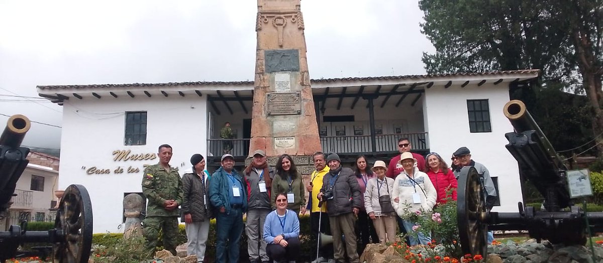 MuseosDefensaEC's tweet photo. 👉🏛️ Hoy en el Museo #CasaDeLosTratados, recibimos a los estudiantes de la Universidad para el Adulto Mayor (UPAM).👵👴 

En un emocionante recorrido por las salas 👣🖼️, conocieron los sucesos de la #BatallaDeTarqui. 📜 https://t.co/h15M7cbozn