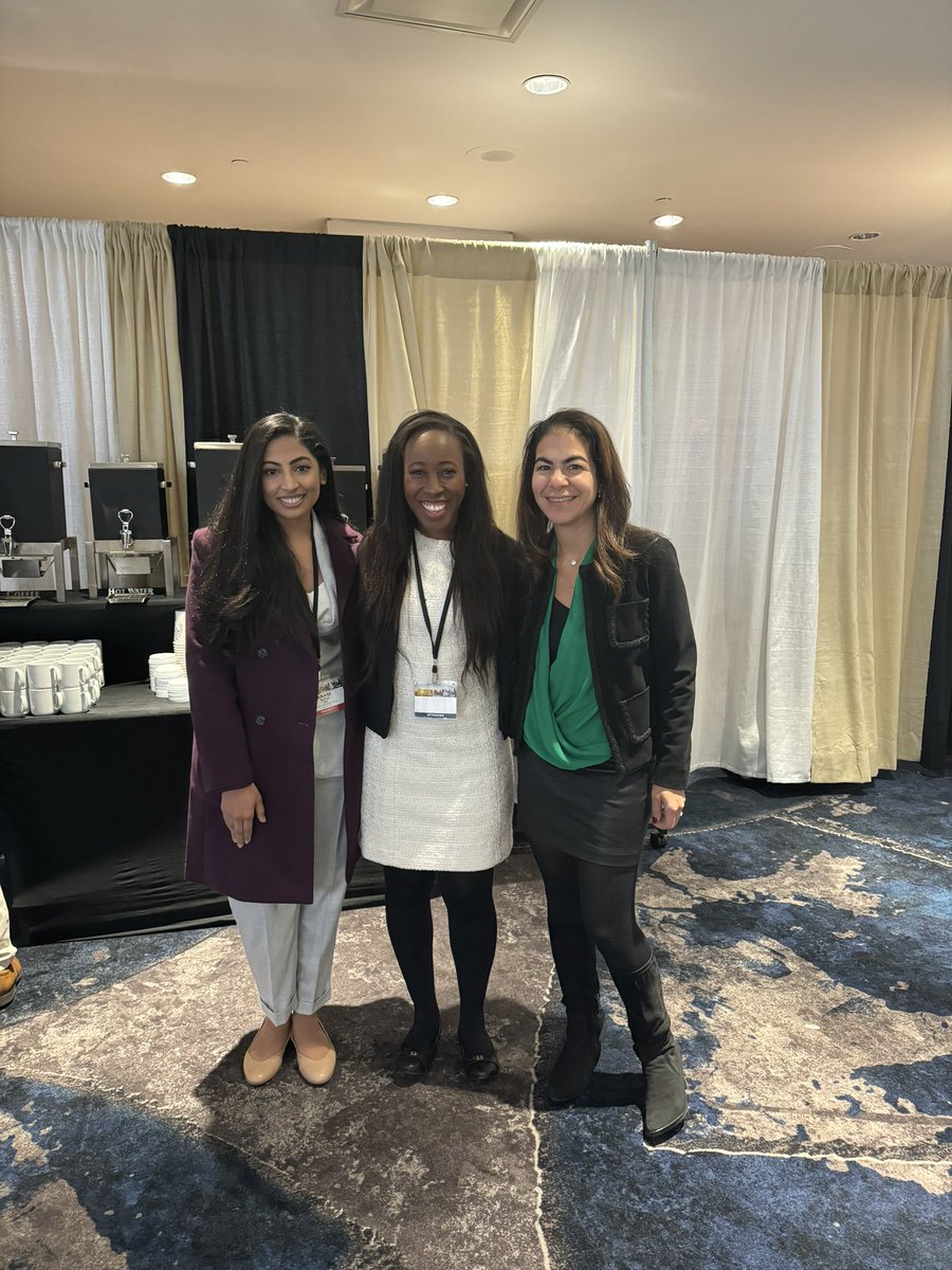 My first @nysge conference. What a great gastroenterology community! Here with our advanced endoscopy & bariatric endoscopy fellowship director 😍 @ReemSharaiha @WeillCornell @WCM_GI @WomeninEndo #gutmicrobiome