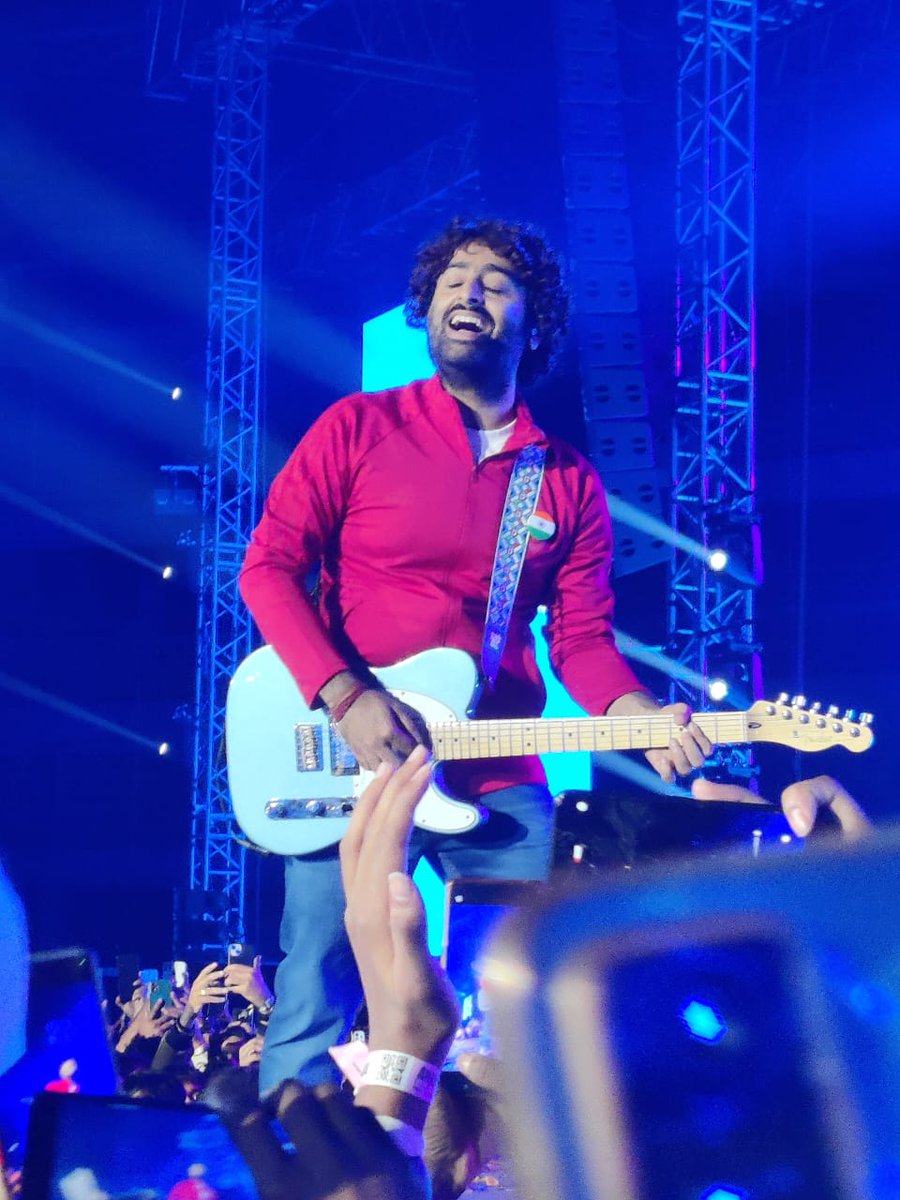 It was a marvellous night at #barshaparastadium ... And completed my dream to attend a concert of him once in my life..just 🫶
#liveconcert #ArijitSingh #bestsinger #favourite #love #Guwahati #Assam #ACAstadium #barshapara #dreamcmtrue #bestconcert .