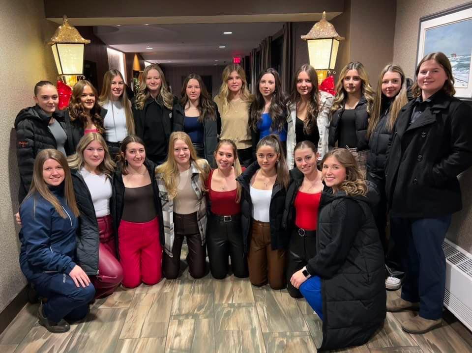 Merry Christmas to those who celebrate, from the U18AAA Steers Western Warriors🎄🎅🏻