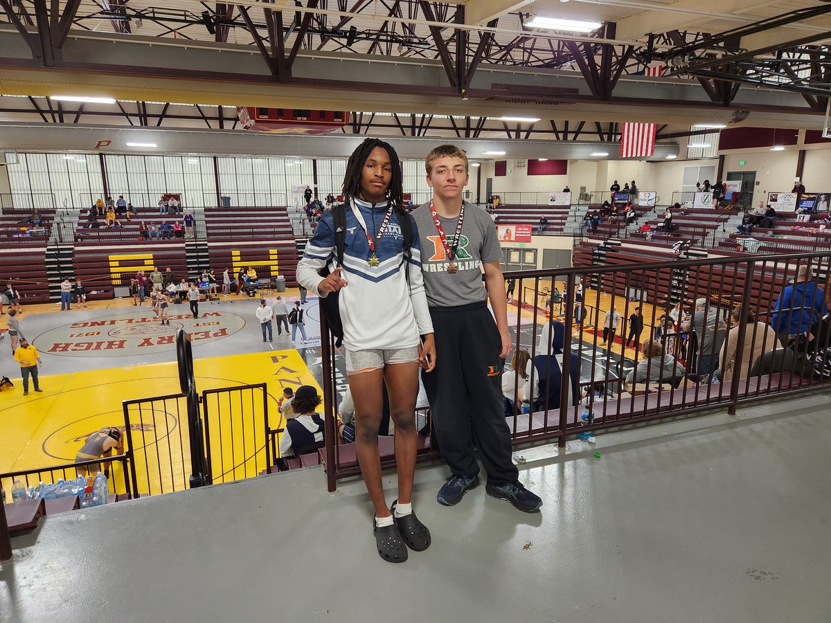 Good run today at the Perry Invitational....Glenn Strohsahl (150)  finished 3rd and TJ Gasaway (138) finished 1st! @bibbathletics @rhscanes