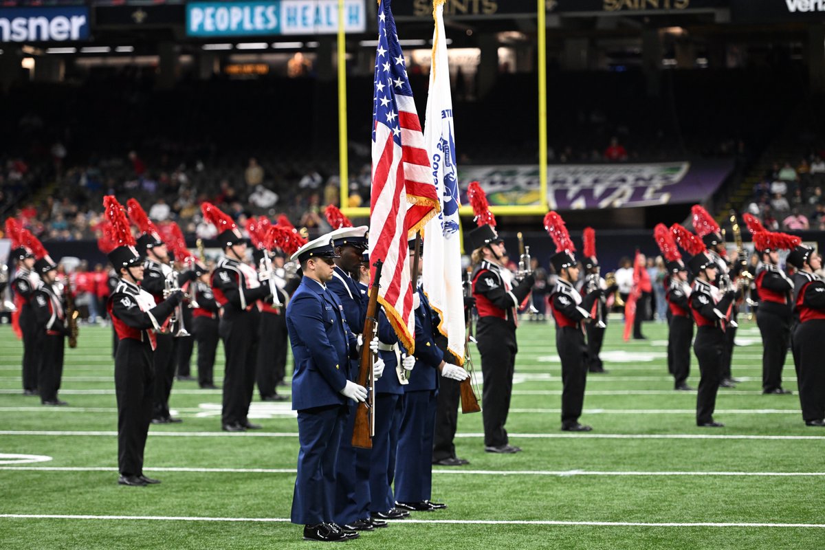 NewOrleansBowl tweet picture