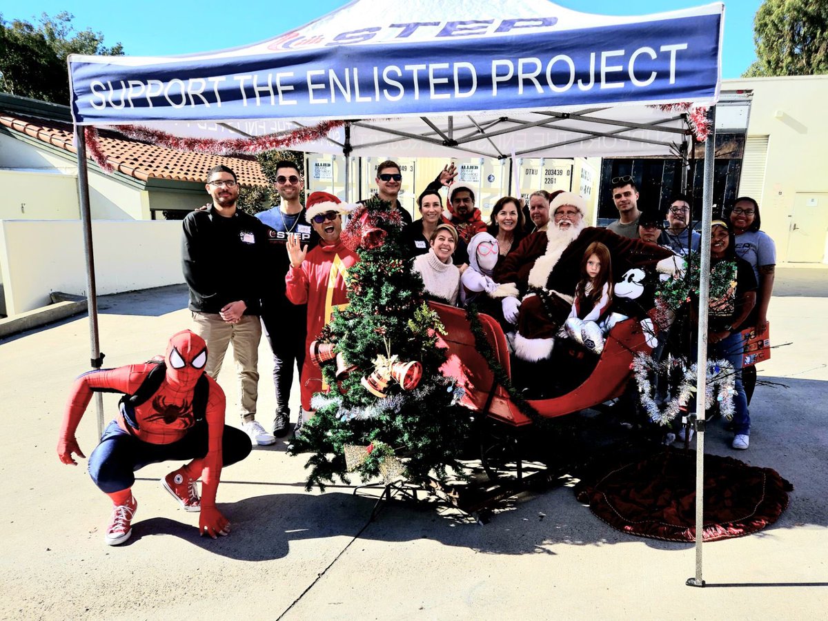 I had a great time stopping by the @teamstepusa toy and food giveaway this morning. Thank you to all the volunteers who came out to support our enlisted servicemembers this holiday season!