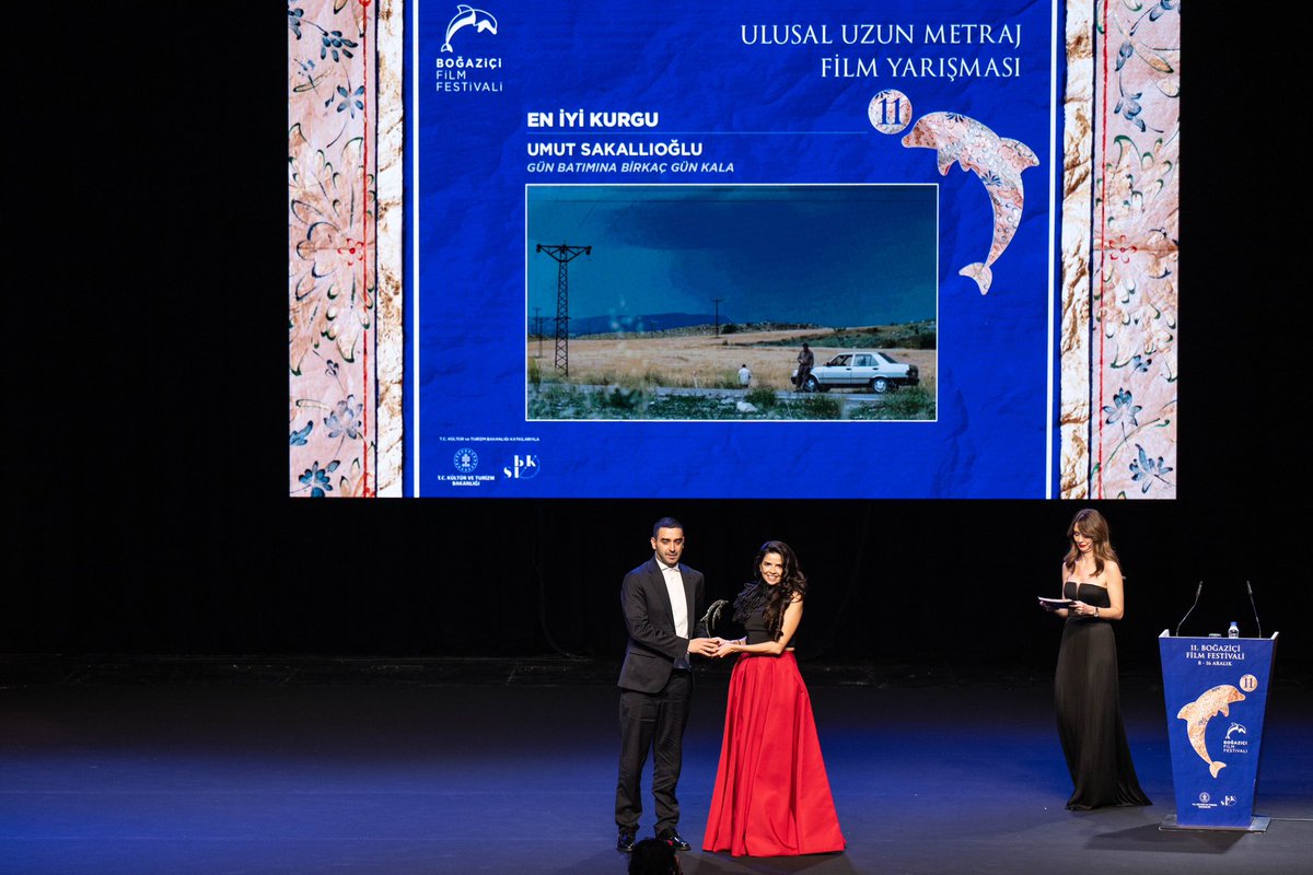 🎬 11. Boğaziçi Film Festivali'nde Ulusal Uzun Metraj Film Yarışması En İyi Kurgu Ödülü'nün sahibi 'Gün Batımına Birkaç Gün Kala' filmiyle Umut Sakallıoğlu oldu! 🏆 #BoğaziçiFF🐬 #BFF2023🐬