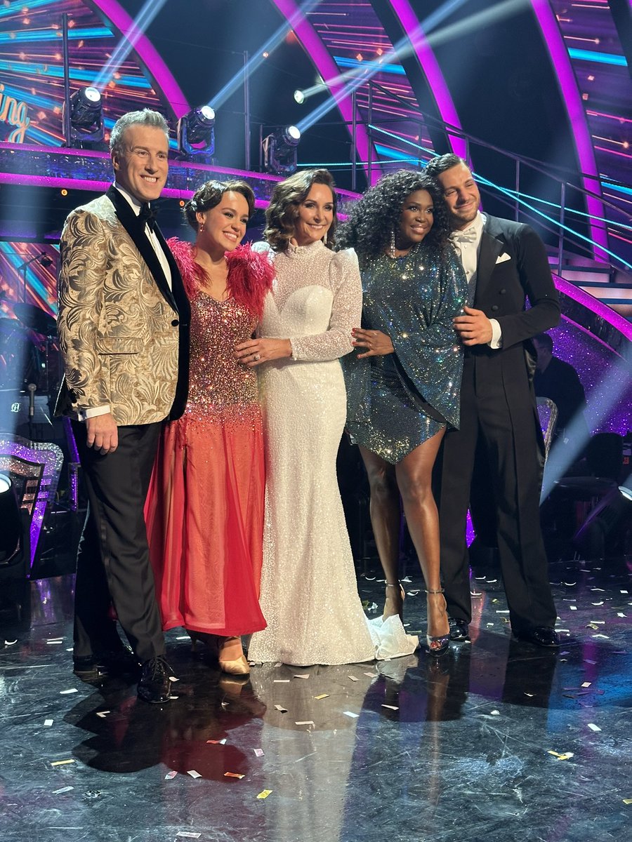 A huge congratulations Ellie & Vito 🤍🥂🤍 … the @bbcstrictly champions for 2023. ✨ Well done to all our marvellous finalists. You were all OUTSTANDING and you should be all so proud. Well done to the whole class of 2023 too. Be proud of your achievements …