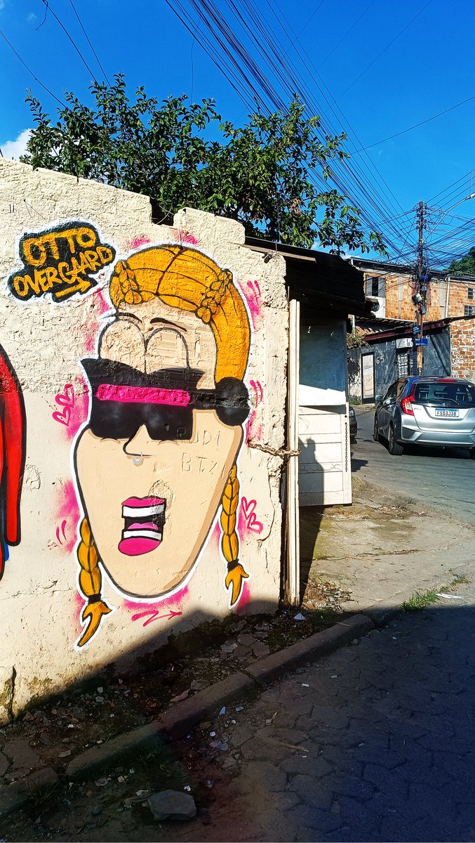 Another CriptoFace decorating the streets of Brazil 🤩 A Shout out to @OttoOvergaard who owns our girl with the orange hair💪 You can also have a CF with your @ painted on the streets of Brazil, choose yours 🙌 Available on Opensea 🔗⤵️