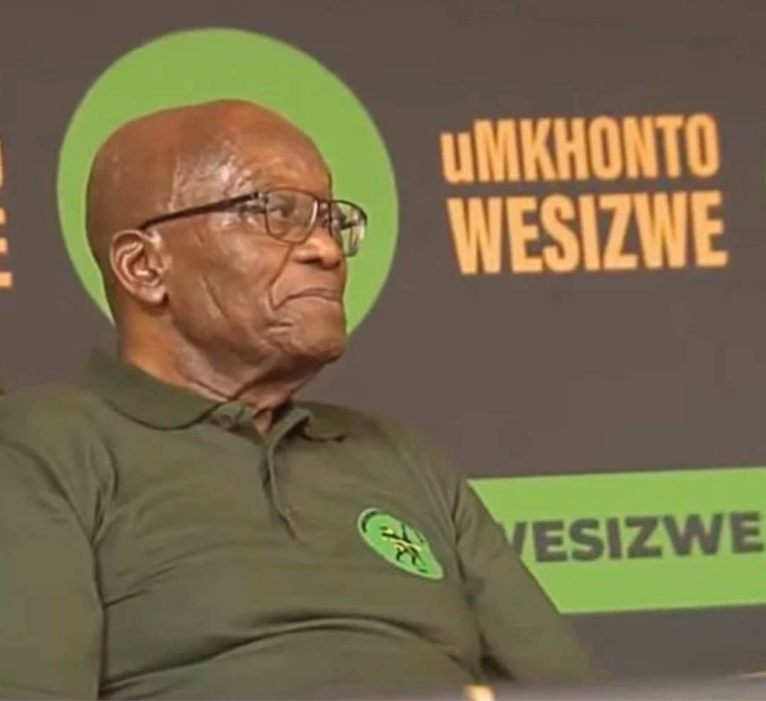 NewsHawksLive's tweet image. #ANCBhoraMusangoProject 
In Zimbabwe and Zanu PF circles, they call it "bhora musango" (internal sabotage).
This was done against the late former president Robert Mugabe in 2008 by ex-army commander General Solomon Mujuru who died in 2011 and his faction in a daring bid to remove…