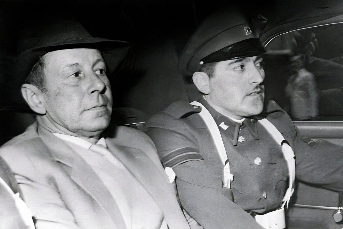 alb0black's tweet photo. Hace 61 años:
Arresto del SS Walter Rauff en Punta Arenas, 15 de diciembre de 1962.
(Nunca fue extraditado)
#Chile #PuntaArenas #puq https://t.co/Z9K0gRcr9H