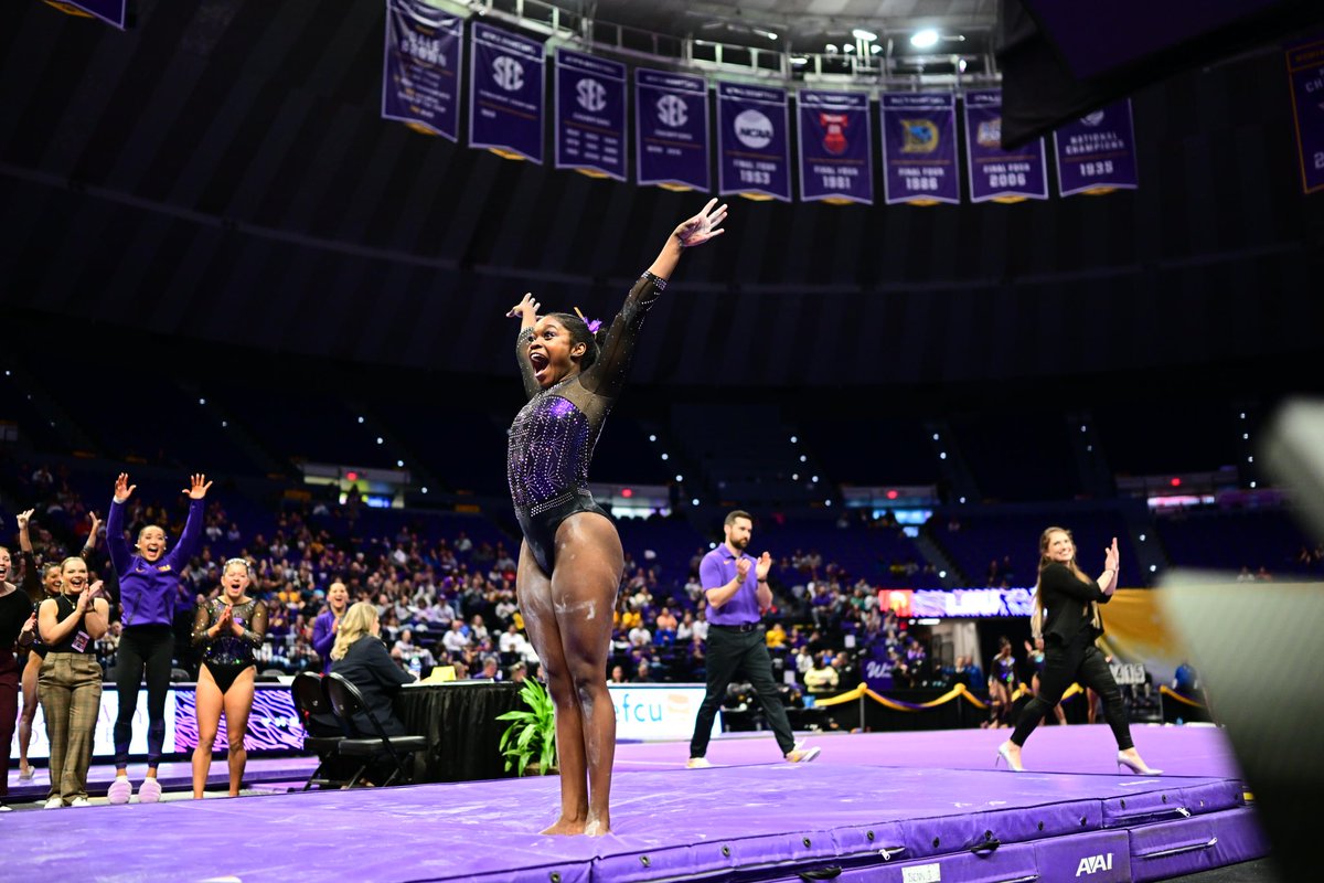 LSUgym tweet picture