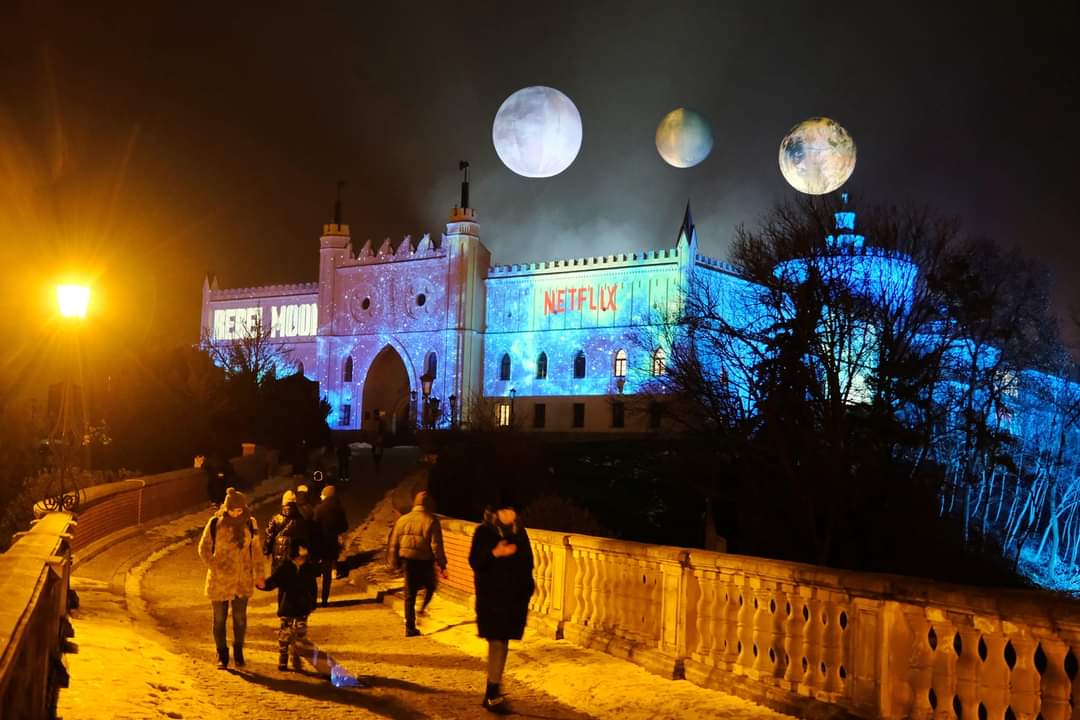 "Taaaak , tak wygląda moje miasto nocą.
Taaaak wygląda nocą świat"
Zamek Lubelski
