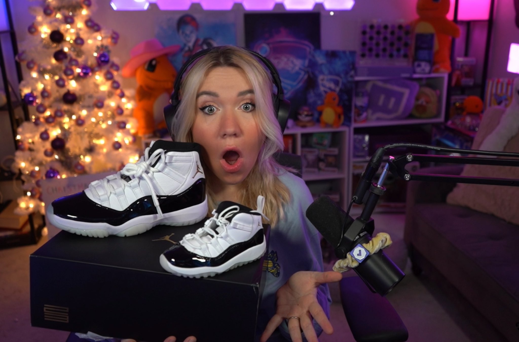 Christmas 11 shop jordans 2018