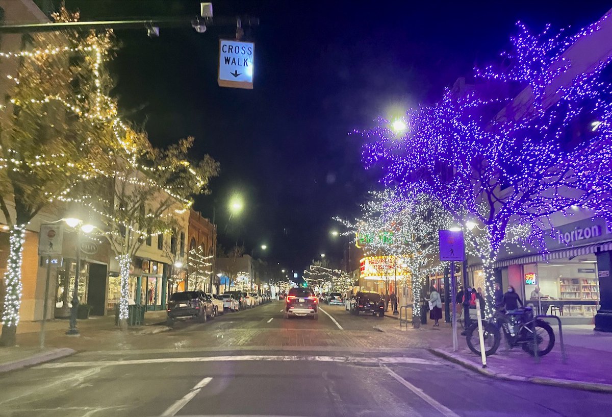 Haiku and photo of the day:

Ornamentation
Borders of purple and gold
Light the downtown streets

#haiku #HaikuSaturday #SaturdayVibes #Christmas #christmaslights #downtown #FestiveSeason #lights #TraverseCity #Michigan #PhotographyIsArt #photo #TisTheSeason